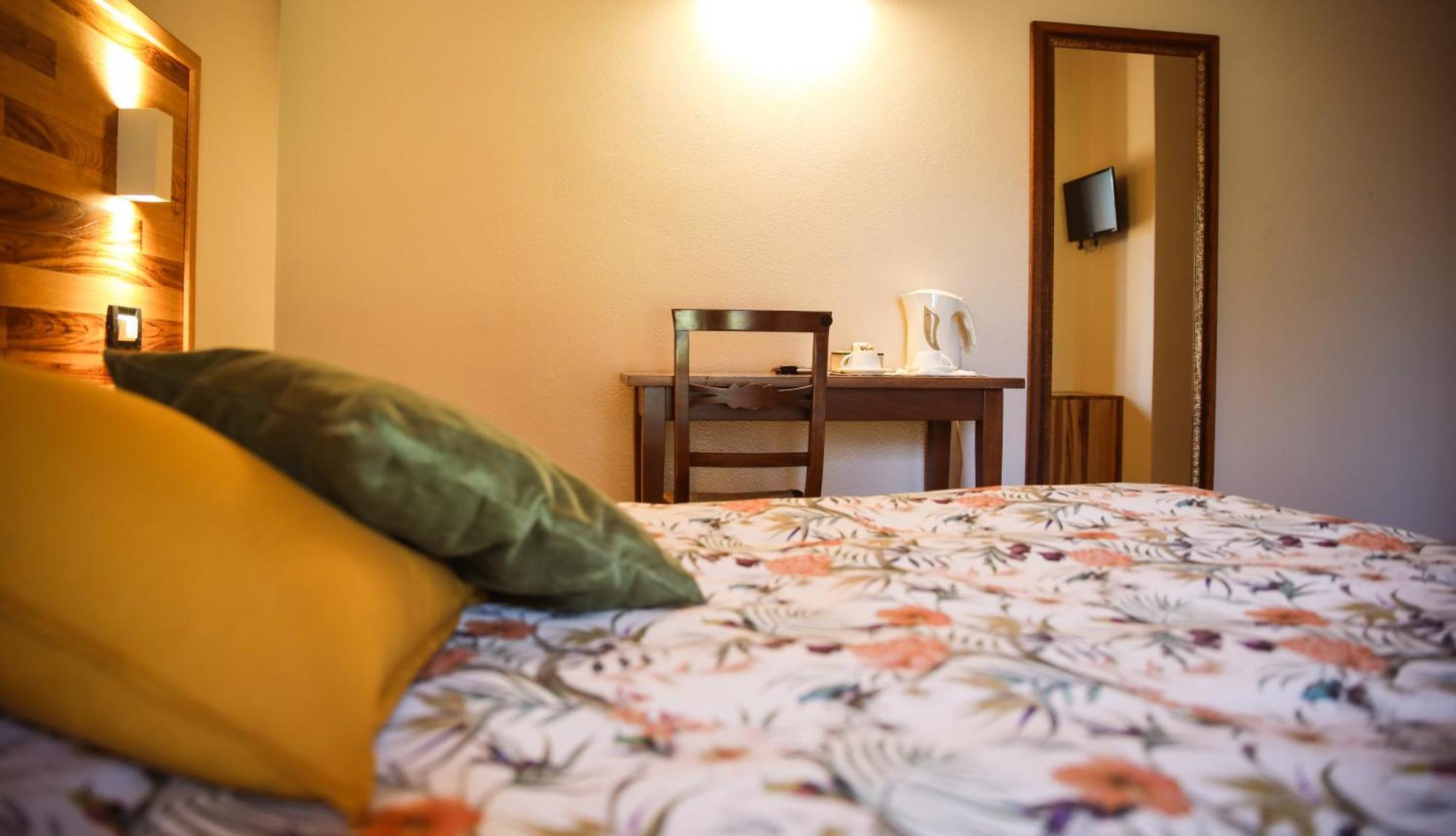 Agriturismo La Vecchia Quercia 蒙特马拉诺 外观 照片