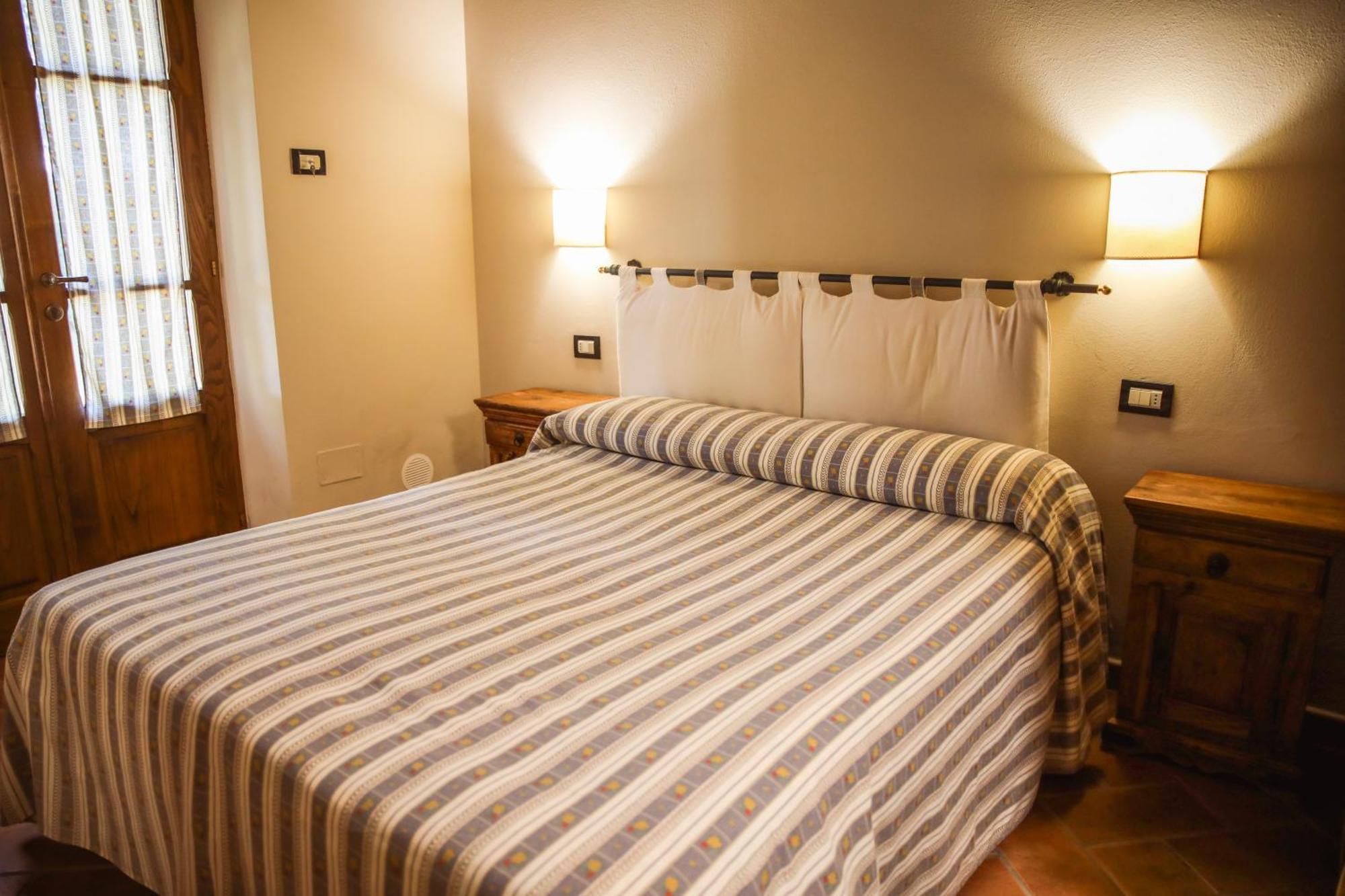 Agriturismo La Vecchia Quercia 蒙特马拉诺 外观 照片