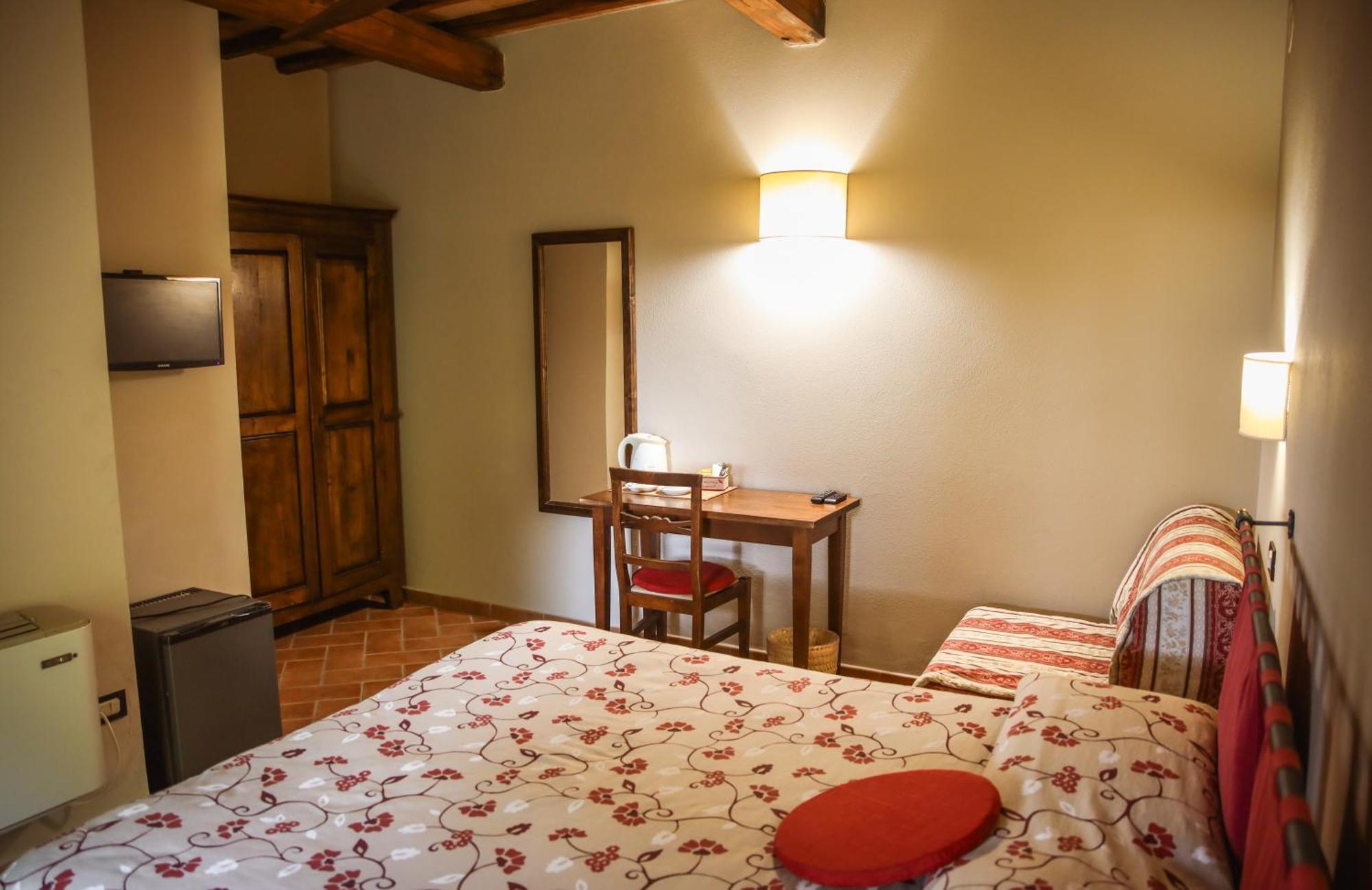 Agriturismo La Vecchia Quercia 蒙特马拉诺 外观 照片