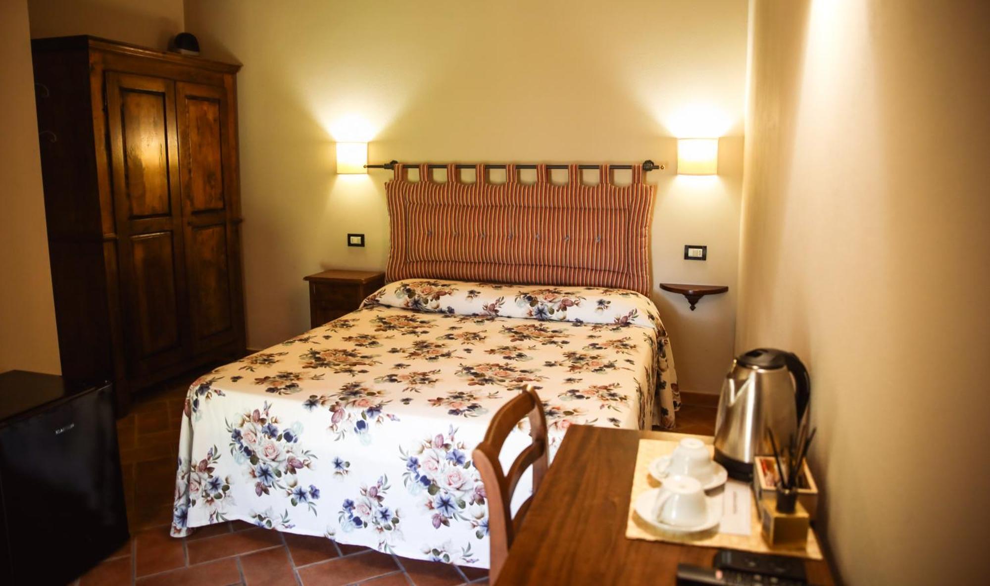 Agriturismo La Vecchia Quercia 蒙特马拉诺 外观 照片