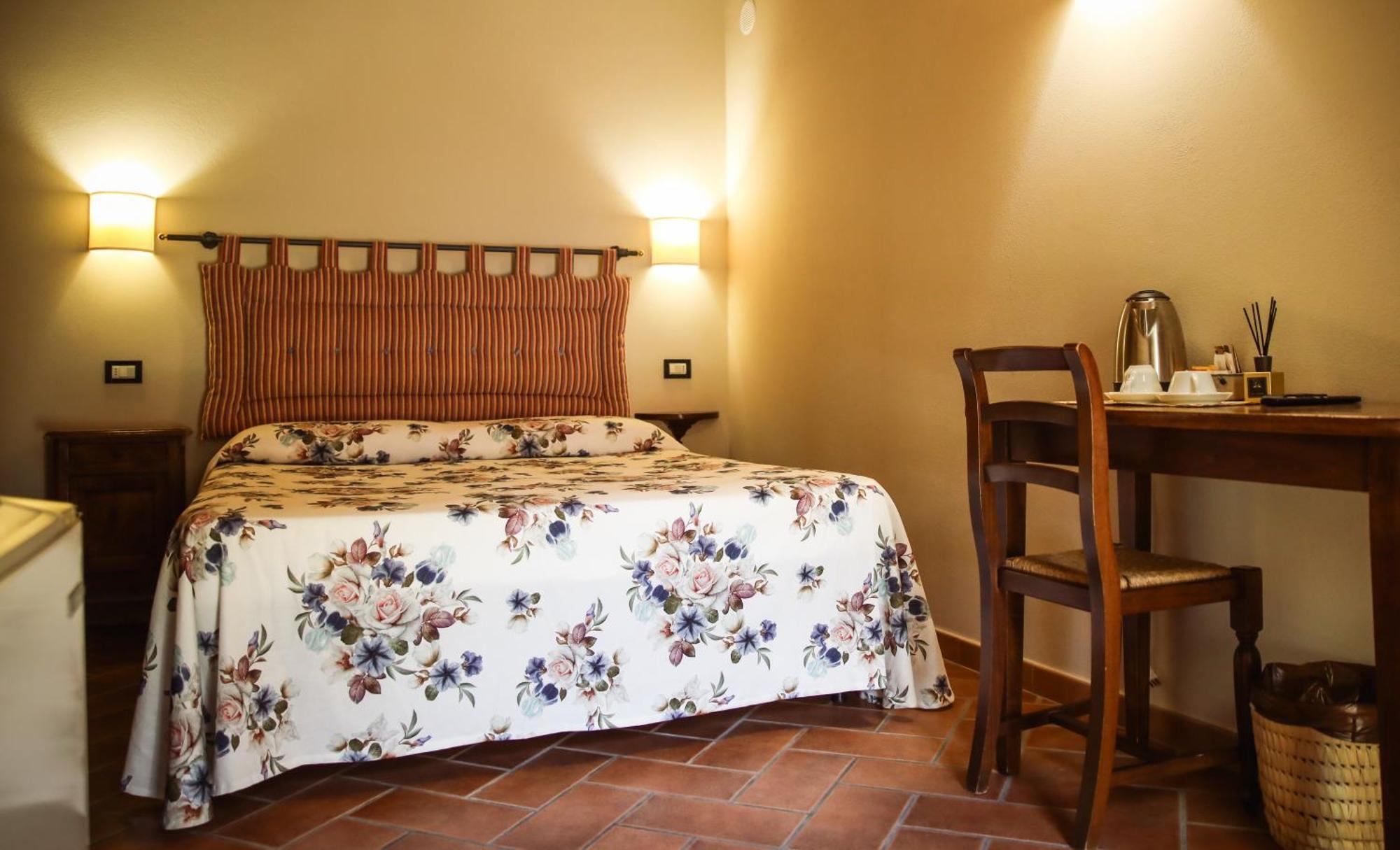 Agriturismo La Vecchia Quercia 蒙特马拉诺 外观 照片