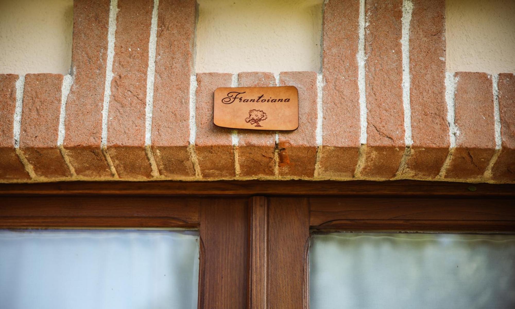 Agriturismo La Vecchia Quercia 蒙特马拉诺 外观 照片