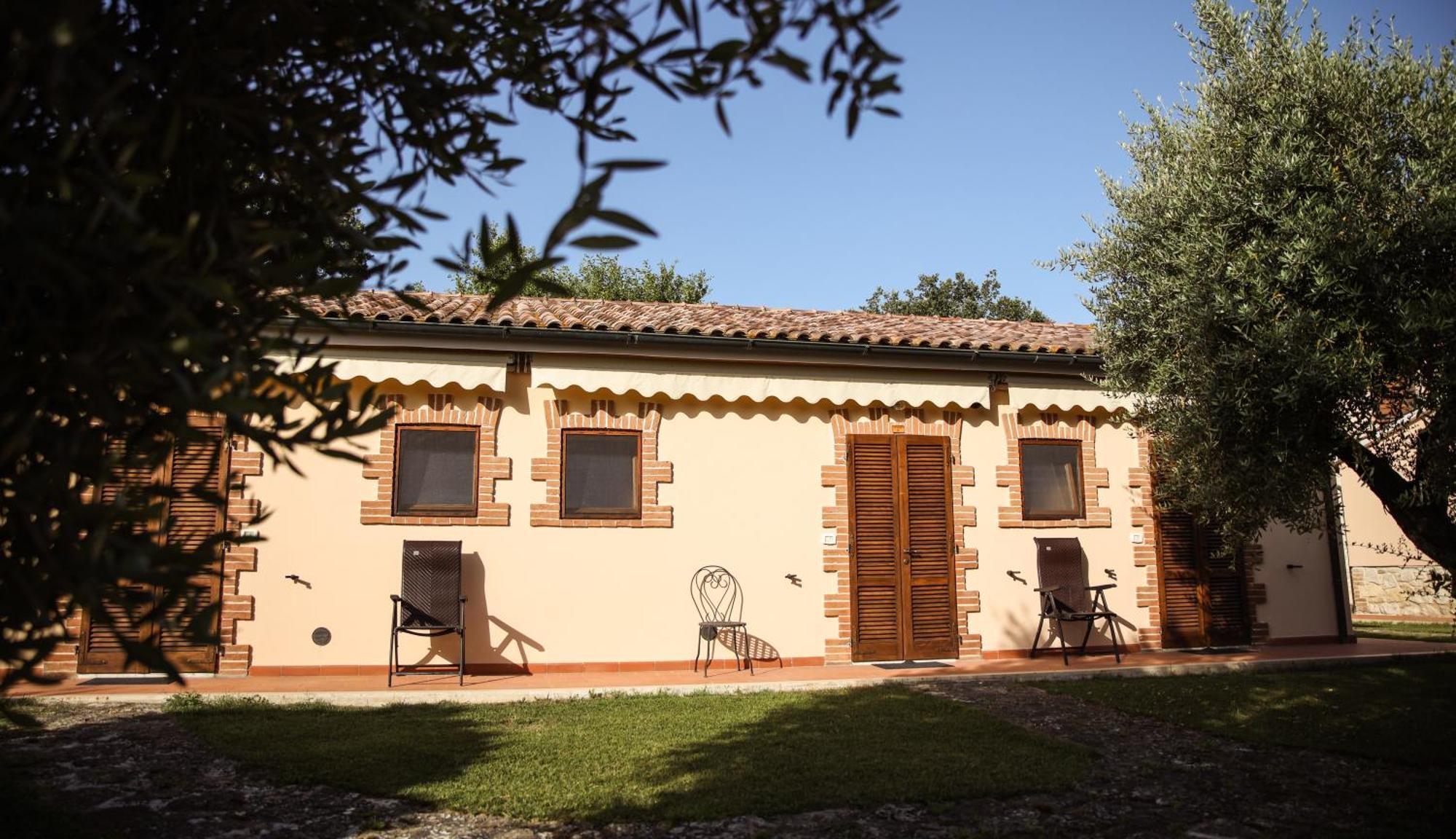 Agriturismo La Vecchia Quercia 蒙特马拉诺 外观 照片