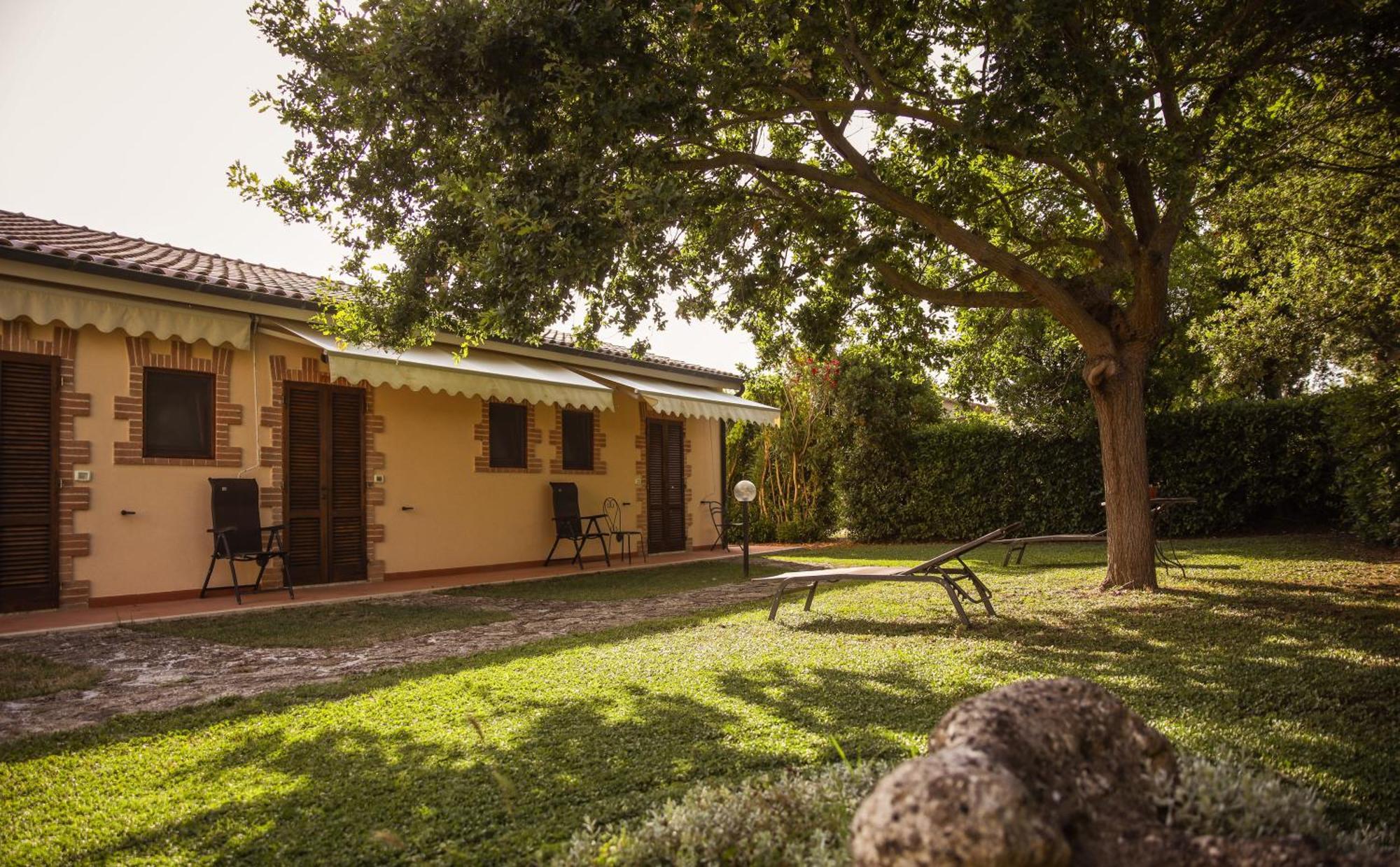 Agriturismo La Vecchia Quercia 蒙特马拉诺 外观 照片
