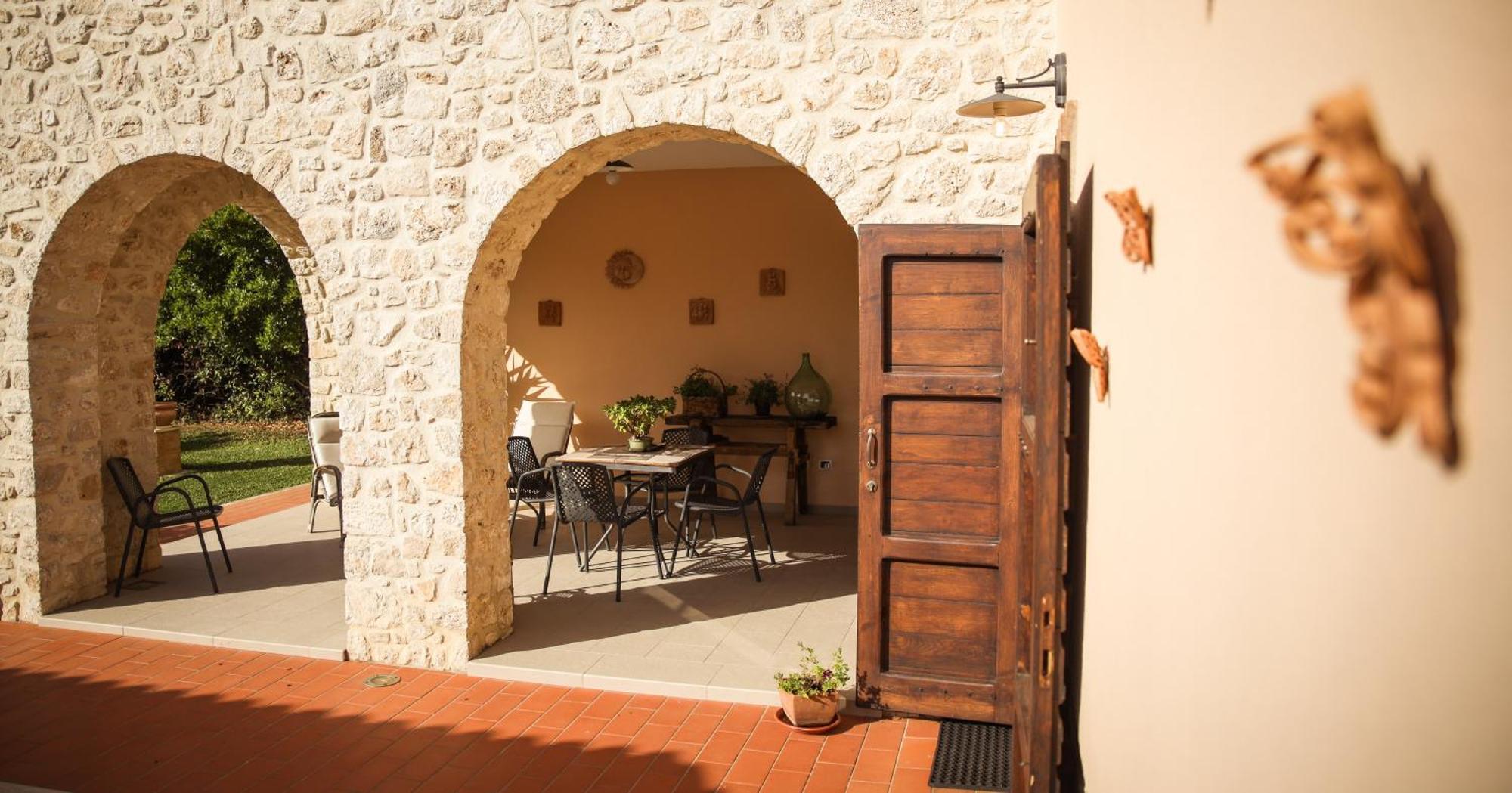 Agriturismo La Vecchia Quercia 蒙特马拉诺 外观 照片